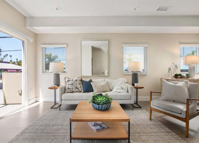 Property at 1956 Hornblend St #8, San Diego, CA 92109, 2 beds, 2.5 baths
