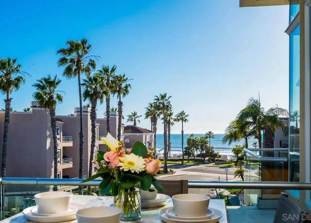 Property at 512 N Myers St, Oceanside, CA 92054, 3 beds, 2.5 baths
