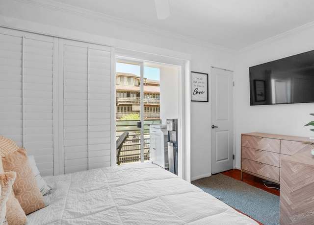 Property at 1021 Scott St #122, San Diego, CA 92106, 1 bath
