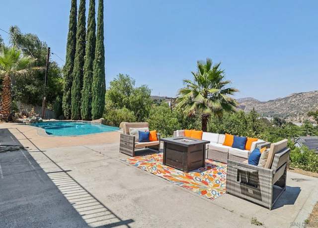 Property at 11810 Hi Ridge Rd, Lakeside, CA 92040, 6 beds, 4.5 baths
