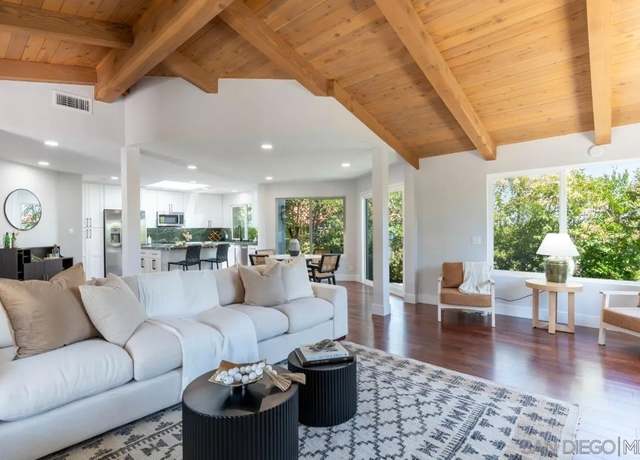 Property at 907 Ridge Heights Rd, Fallbrook, CA 92028, 3 beds, 2.5 baths