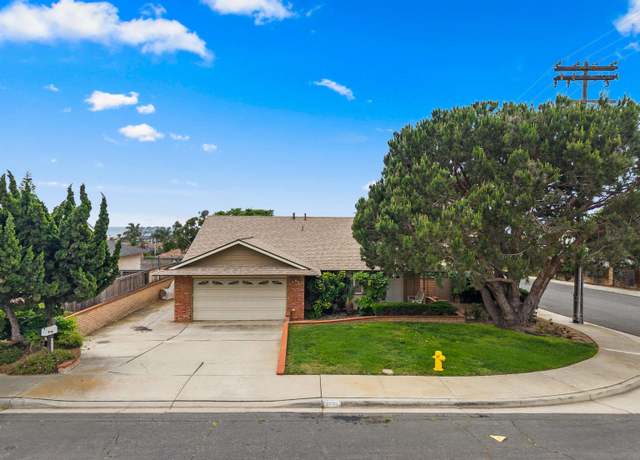 Property at 4005 Royal Dr, Carlsbad, CA 92008, 3 beds, 2 baths