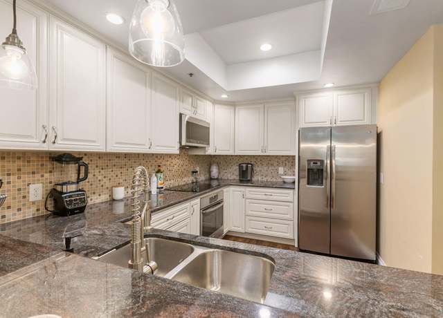 Property at 5845 Friars Rd #1213, San Diego, CA 92110, 1 bed, 1.5 baths