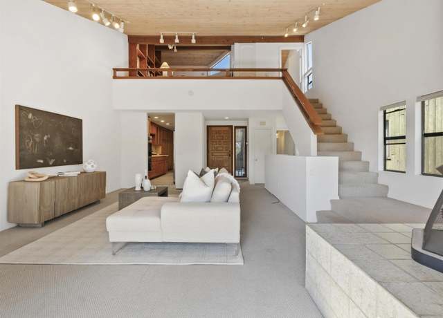Property at 616 W Lewis St, San Diego, CA 92103, 2 beds, 3 baths