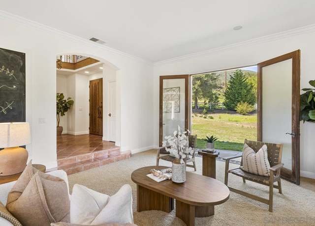 Property at 20919 Questhaven Rd, San Marcos, CA 92078, 5 beds, 4.5 baths