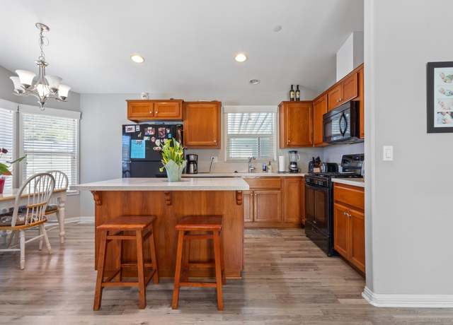 Property at 3909 Reche Rd Spc 211, Fallbrook, CA 92028, 2 beds, 2 baths