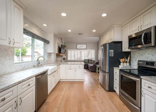 Property at 1833 Wintergreen Gln, Escondido, CA 92026, 3 beds, 2 baths