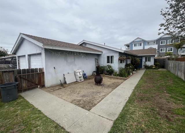 Property at 3676-3678 Jefferson St, Carlsbad, CA 92008, 4 beds, 2 baths