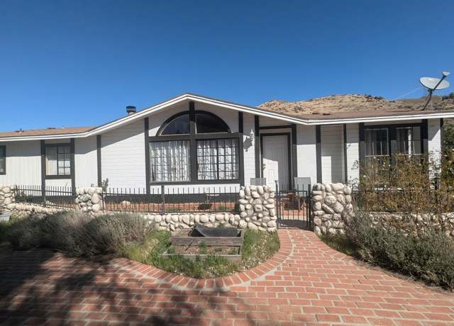 Property at 237 E Soledad Pass Rd, Palmdale, CA 93550, 3 beds, 2 baths