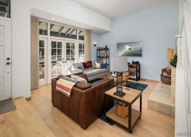 Property at 3177 Morning Way, La Jolla, CA 92037, 2 beds, 2.5 baths