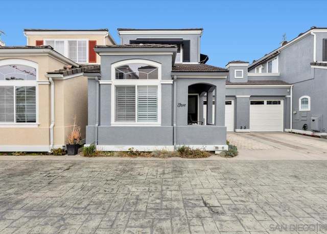 Property at 700 Lido Park Dr #5, Newport Beach, CA 92663, 3 beds, 2 baths