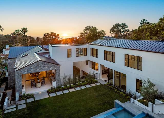 Property at 6357 Castejon Dr, La Jolla, CA 92037, 6 beds, 8 baths