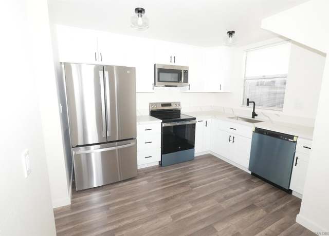 Property at 1951 Hornblend St, San Diego, CA 92109, 7 beds, 5 baths