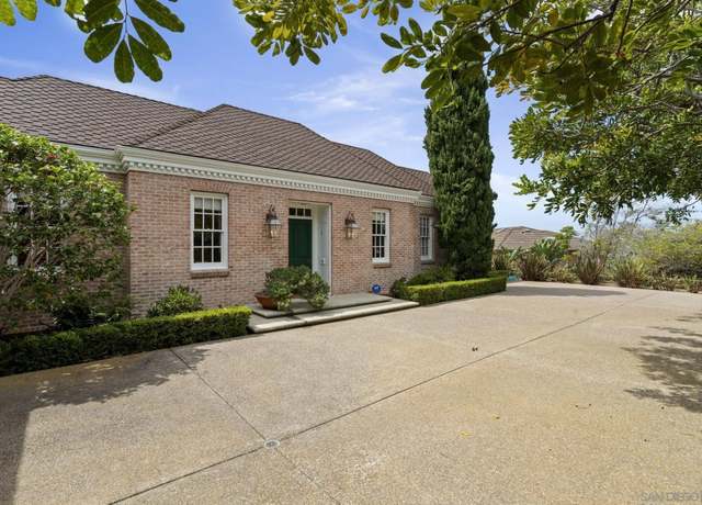 Property at 7612 Hillside Dr, La Jolla, CA 92037, 3 beds, 3.5 baths