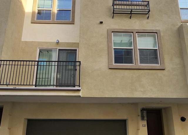 Property at 321 Canoe Ct, Santee, CA 92071, 3 beds, 3 baths