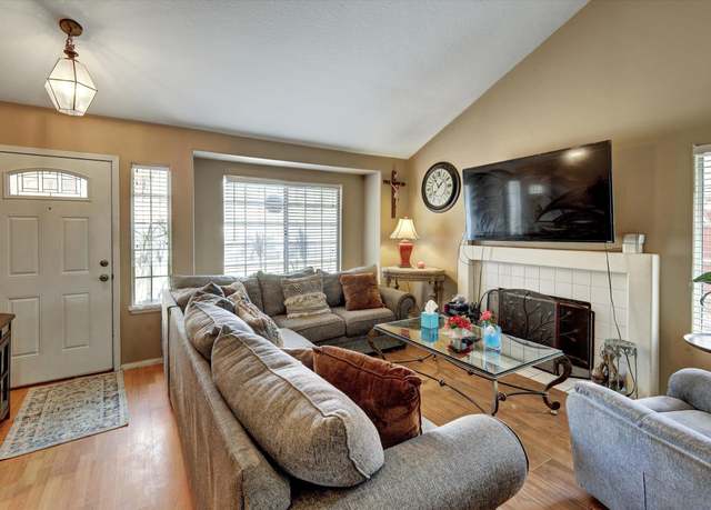 Property at 40098 Avenida Venida, Murrieta, CA 92562, 3 beds, 2 baths