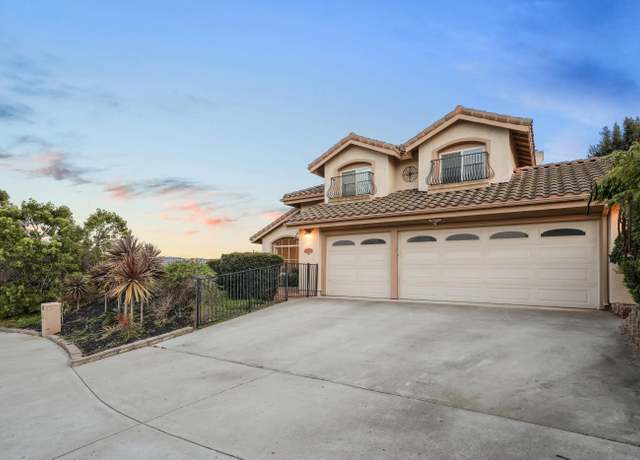 Property at 1340 Sunglow Dr, Oceanside, CA 92056, 4 beds, 3 baths