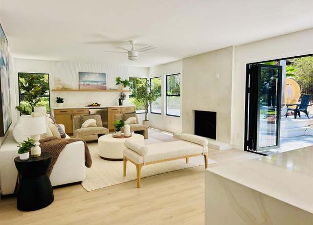 Property at 242 Via Villena, Encinitas, CA 92024, 4 beds, 3 baths