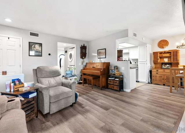 Property at 13975 Midland Rd, Poway, CA 92064, 2 beds, 2 baths