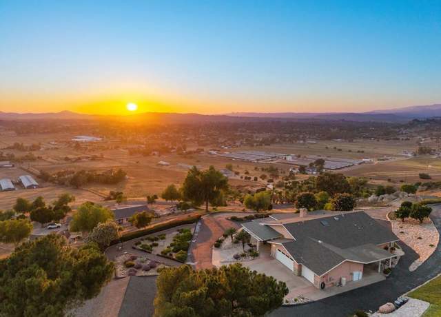 Property at 1804 Big Sky Rd, Ramona, CA 92065, 4 beds, 3 baths