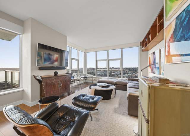 Property at 1325 Pacific Hwy #2807, San Diego, CA 92101, 2 beds, 2 baths