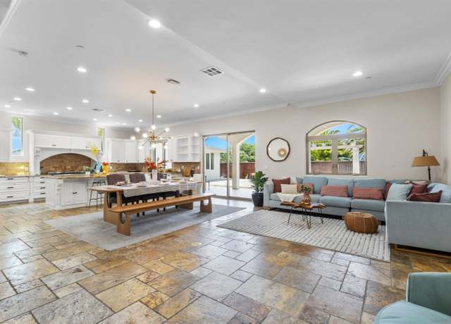 Property at 1280 Santa Fe Dr, Encinitas, CA 92024, 5 beds, 5.5 baths