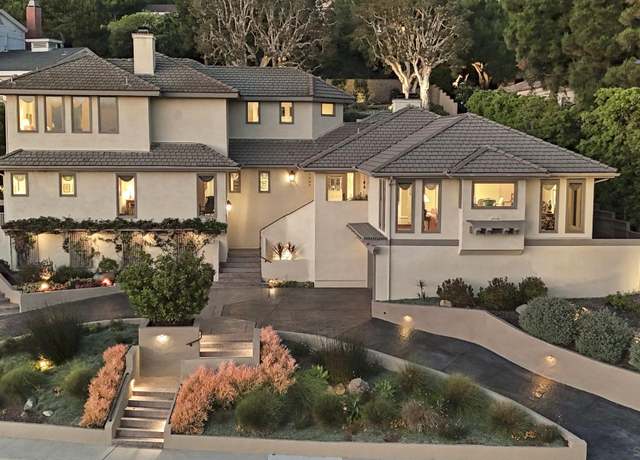Property at 7207 Fairway Rd, La Jolla, CA 92037, 4 beds, 4.5 baths