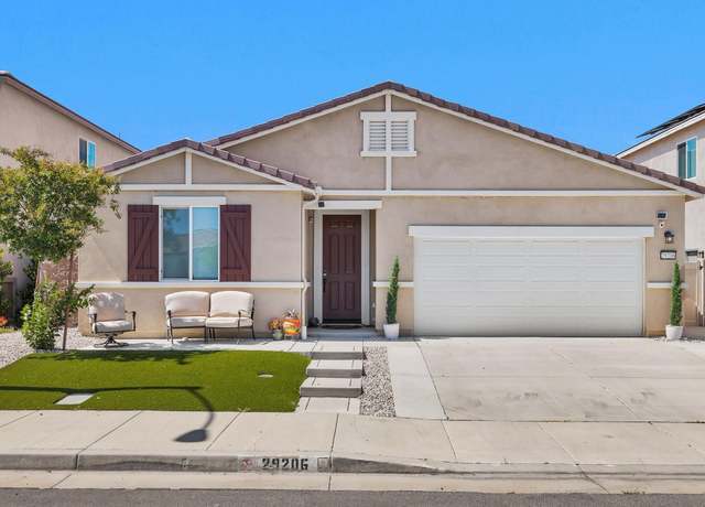 Property at 29206 Queen Palm, Lake Elsinore, CA 92530, 4 beds, 2 baths