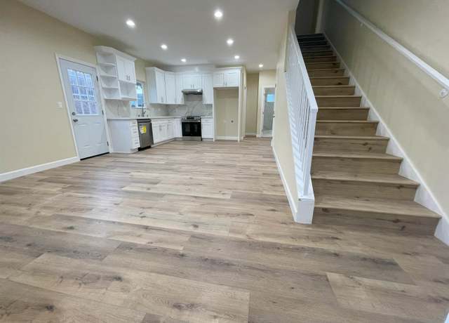 Property at 4024-4026 College Ave, San Diego, CA 92115, 5 beds, 3 baths