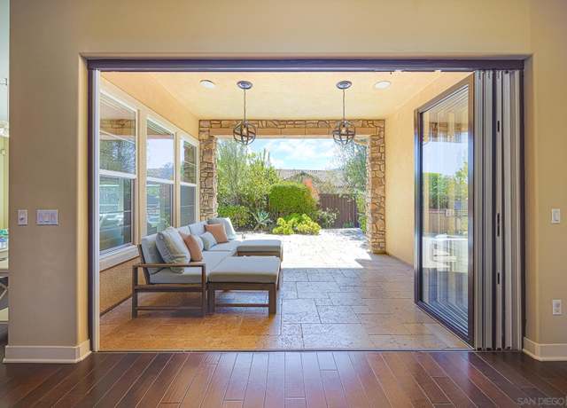 Property at 7152 Sitio Corazon, Carlsbad, CA 92009, 5 beds, 4 baths
