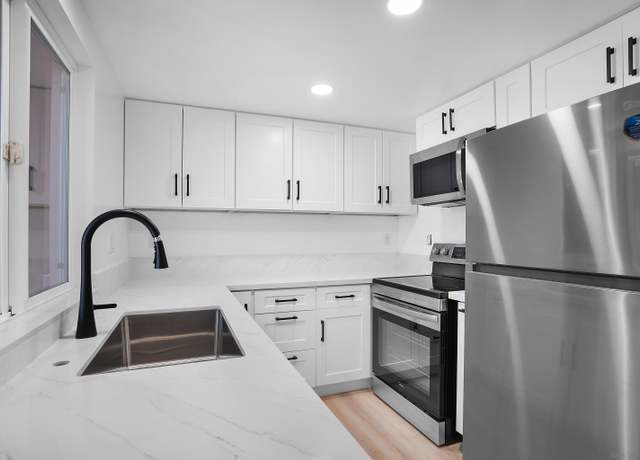 Property at 910 N Fig St Unit B, Escondido, CA 92026, 2 beds, 1.5 baths