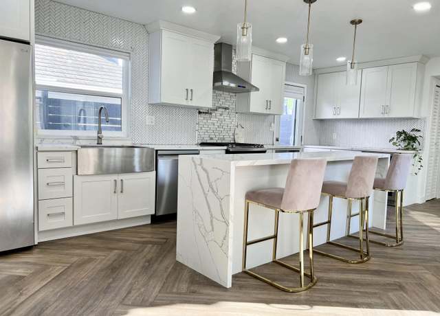 Property at 10632 Rancho Carmel Dr, San Diego, CA 92128, 3 beds, 2.5 baths