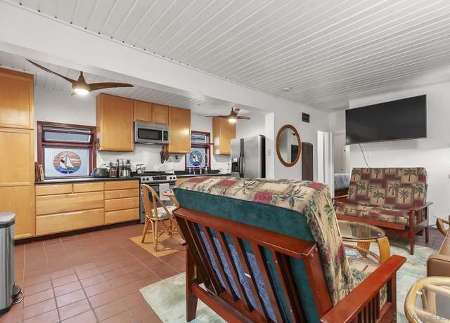 Property at 5038-40 W Point Loma Blvd, San Diego, CA 92107, 3 beds, 3 baths