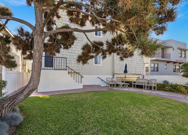 Property at 333 D Ave #3, Coronado, CA 92118, 2 beds, 2.5 baths