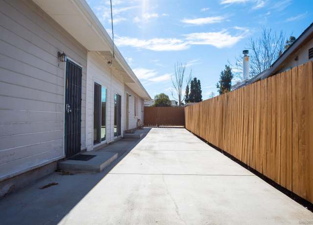 Property at 12643 Castle Court Dr, Lakeside, CA 92040, 5 beds, 2 baths