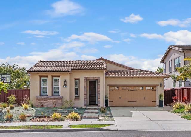 Property at 3741 Bergen Peak Pl, Carlsbad, CA 92010, 3 beds, 2.5 baths