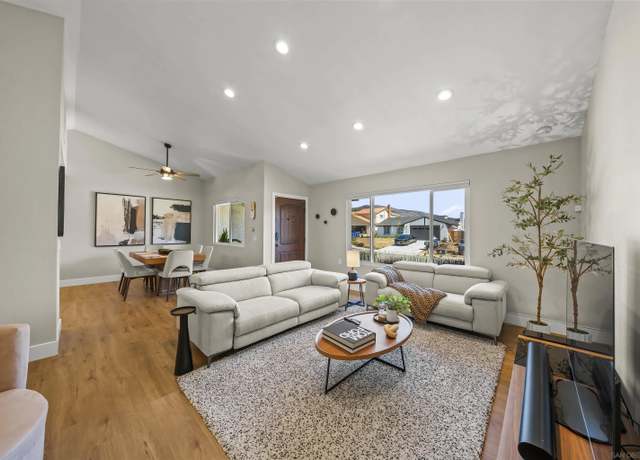 Property at 9480 Avenida Acero, Spring Valley, CA 91977, 4 beds, 2 baths