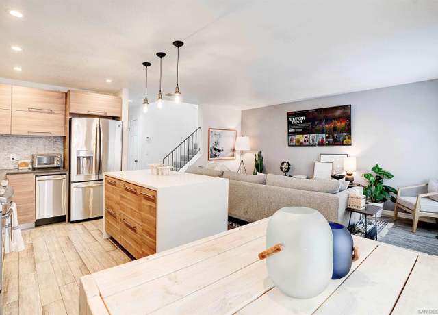 Property at 4771 Jewell St #2, San Diego, CA 92109, 3 beds, 2.5 baths