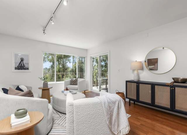 Property at 1209 Hueneme St #1, San Diego, CA 92110, 2 beds, 2 baths