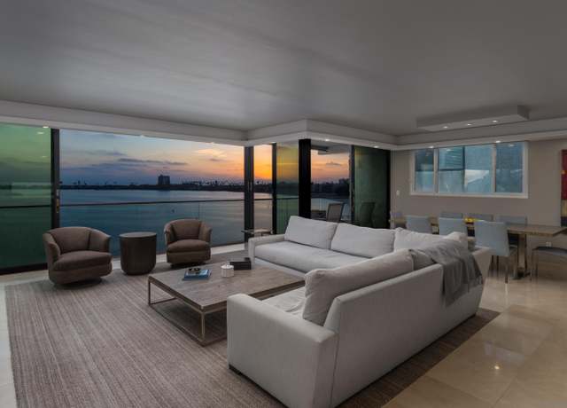 Property at 3860 Riviera Dr Unit 301, San Diego, CA 92109, 3 beds, 3 baths