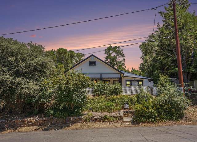 Property at 2020 Third St, Julian, CA 92036, 4 beds, 4 baths