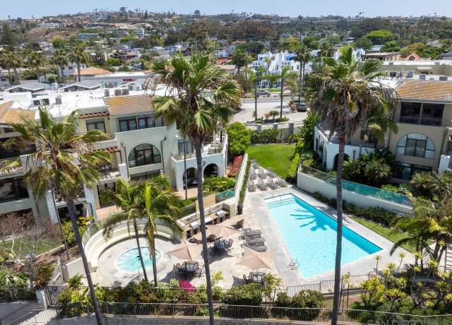 Property at 5490 La Jolla Blvd Unit K202, La Jolla, CA 92037, 2 beds, 1 bath