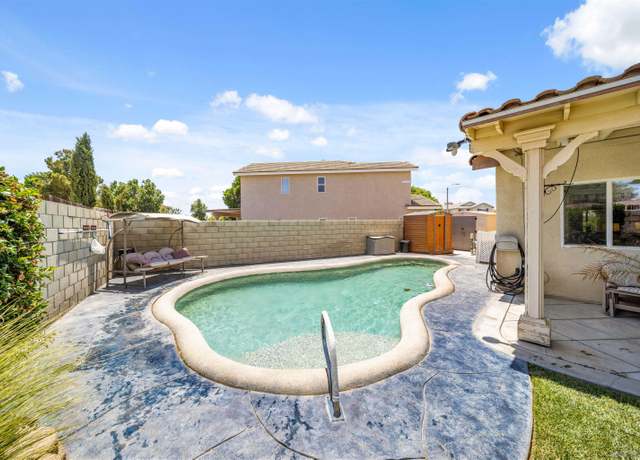 Property at 43432 Bale Ct, Lancaster, CA 93535, 5 beds, 2 baths