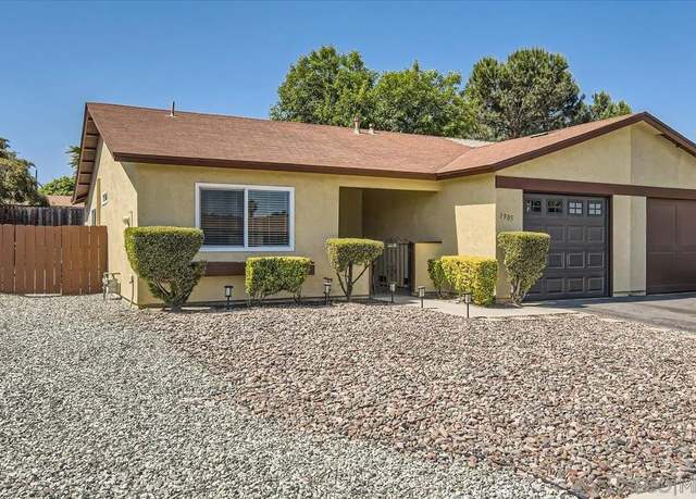 Property at 1905 Pueblo Dr, Hemet, CA 92545, 2 beds, 2 baths