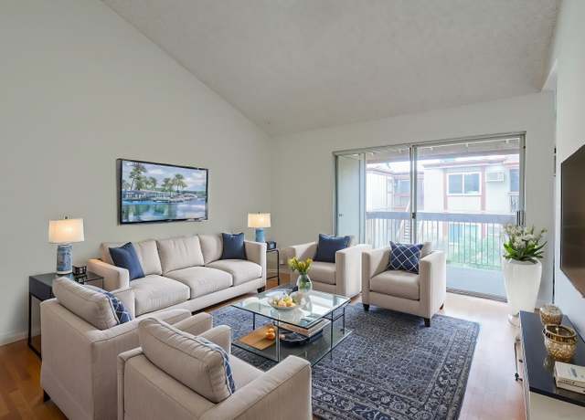 Property at 5432 Adobe Falls Rd #12, San Diego, CA 92120, 2 beds, 1.5 baths