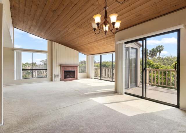 Property at 573 S Sierra #10, Solana Beach, CA 92075, 2 beds, 2.5 baths