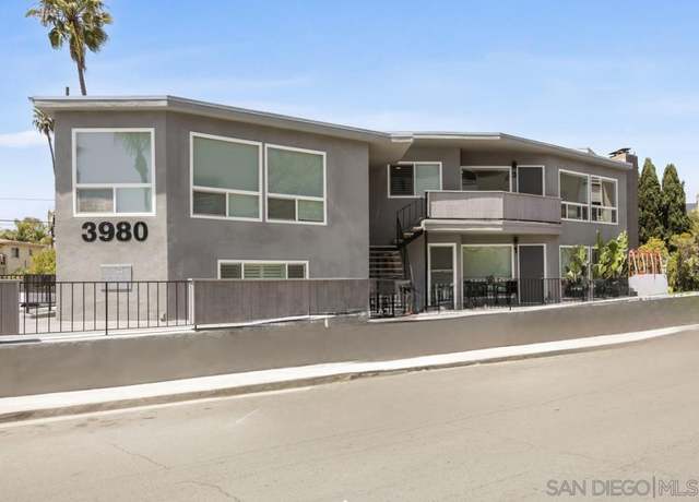 Property at 3980 Crown Point Dr, San Diego, CA 92109, 4 beds, 5 baths