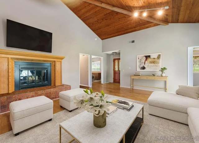 Property at 29873 Circle R Creek Ln, Escondido, CA 92026, 3 beds, 2.5 baths