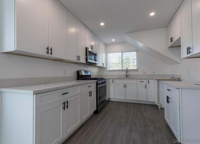 Property at 274 Emerson St, Chula Vista, CA 91911, 8 beds, 4.5 baths