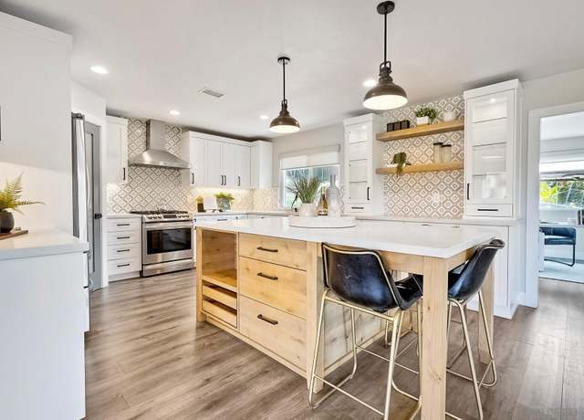 Property at 20809 Viento Valle, Escondido, CA 92025, 5 beds, 3 baths